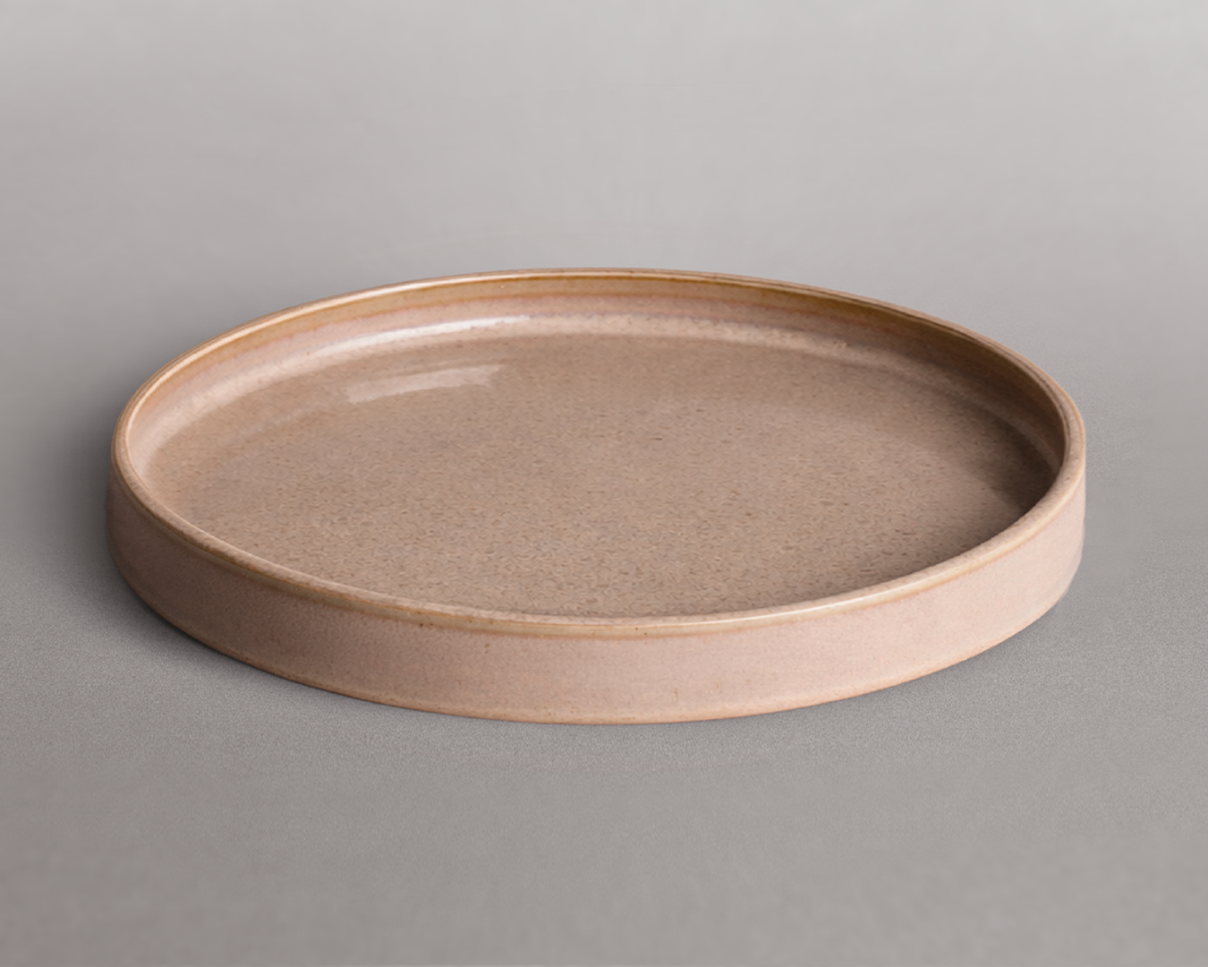 Grande assiette à bord droit — Émail sable rosé