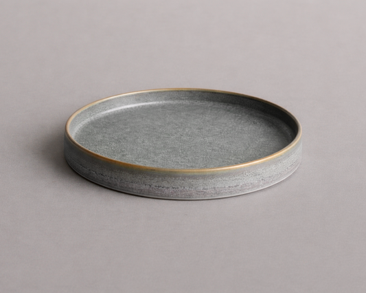 Petite assiette à bord droit — Émail lichen gris